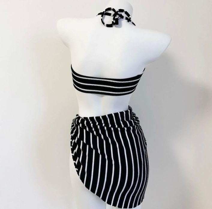 Новый купальник с парео