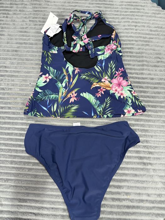 Costum de baie pentru femei, din doua piese. Multicolor.