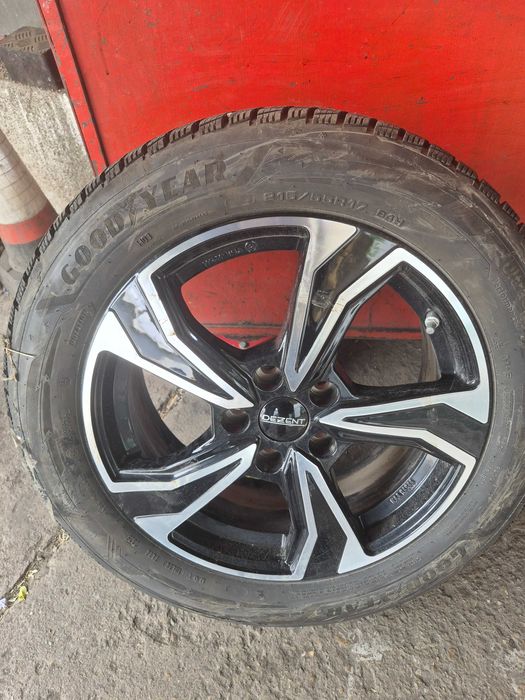 Vand set cauciucuri de iarna, pe jante, cu senzori pentru Toyota Yaris Cross
