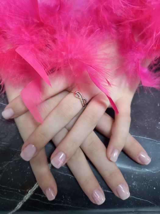 Маникюр, наращивание ногтей