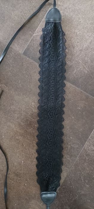 Curea dantela neagra