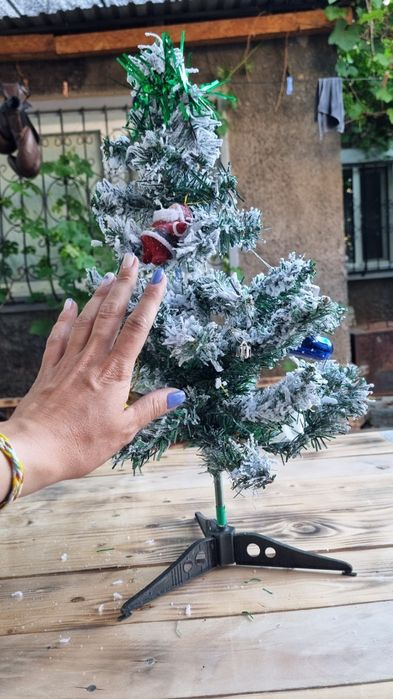 Елка новогодня маленькая