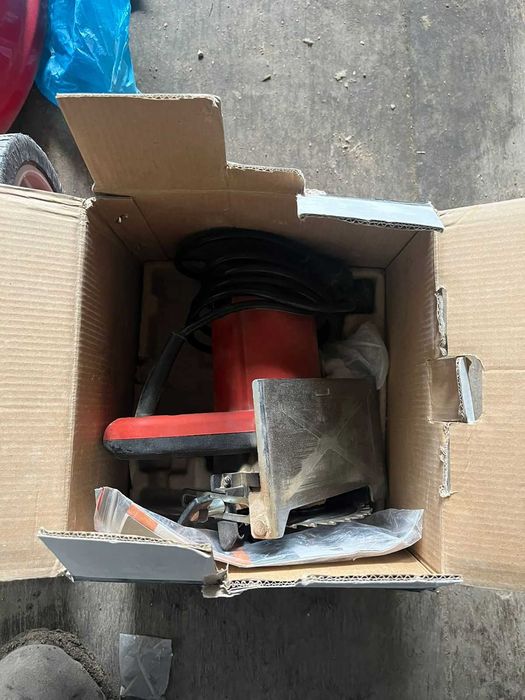 Циркулярная пила (Пчелка) Pit