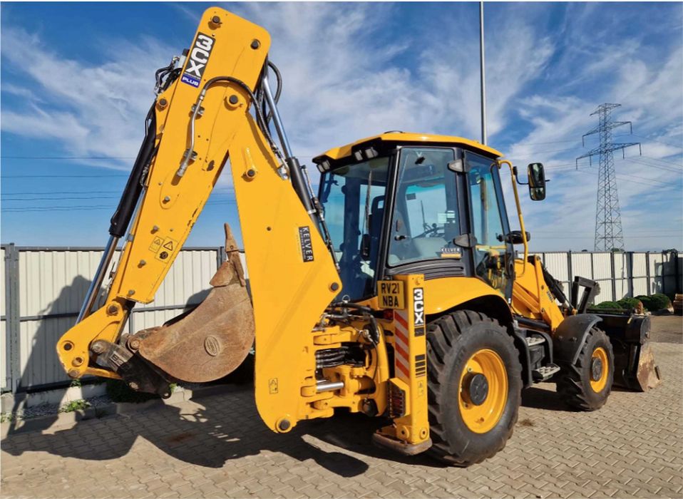 Buldoexcavator JCB 3CX Plus, an 2021, telescopic cupa multifunctionala