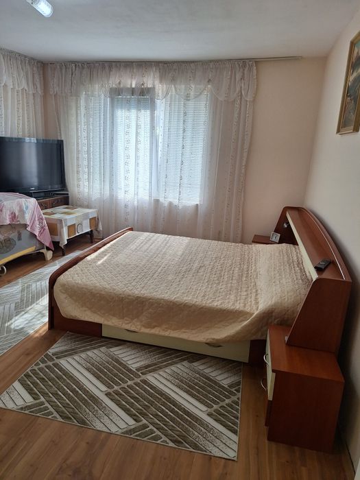 Продава се Етаж от къща в Омуртаг - 165 кв.м за 538 €/кв.м - Снимка #7