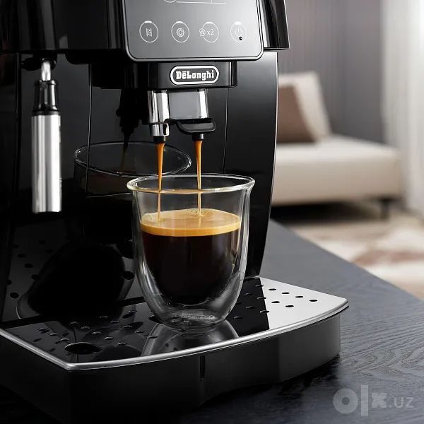 Срочно продам DeLonghi кофемашина ECAM 220.21.BG