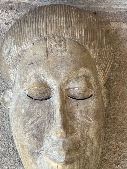 Стара африканска дървена маска