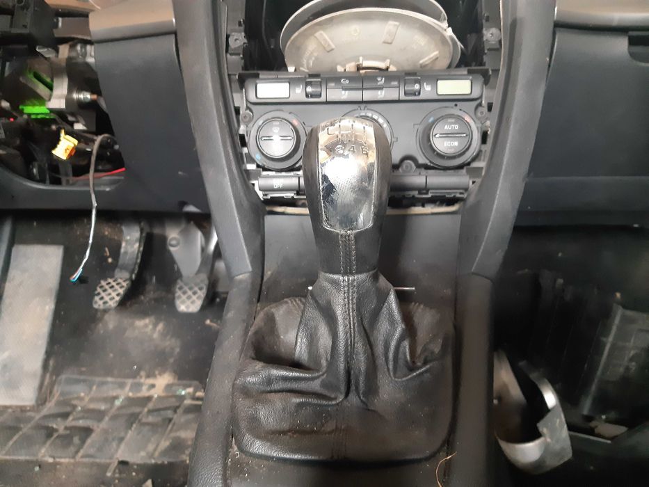 Maner + butoane usa sofer /  Nuca + manson schimbator skoda octvia 2