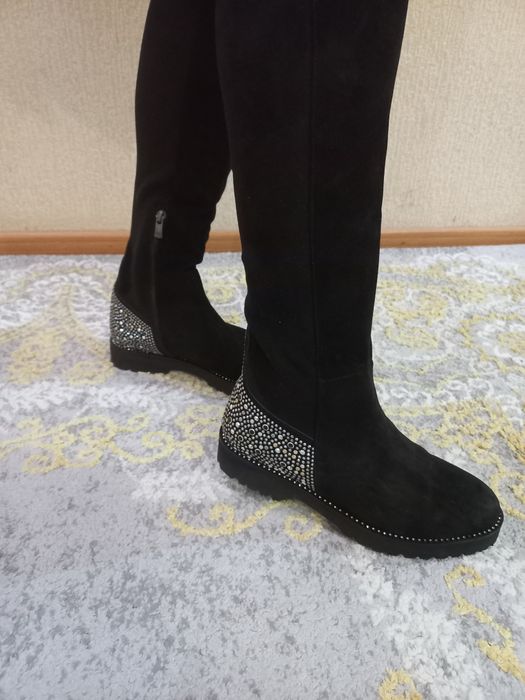 Женские весенние сапоги.