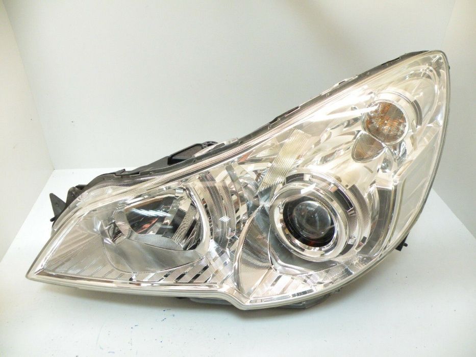 Ляв десен ксенон фар Субару легаци Subaru Legacy impreza far xenon