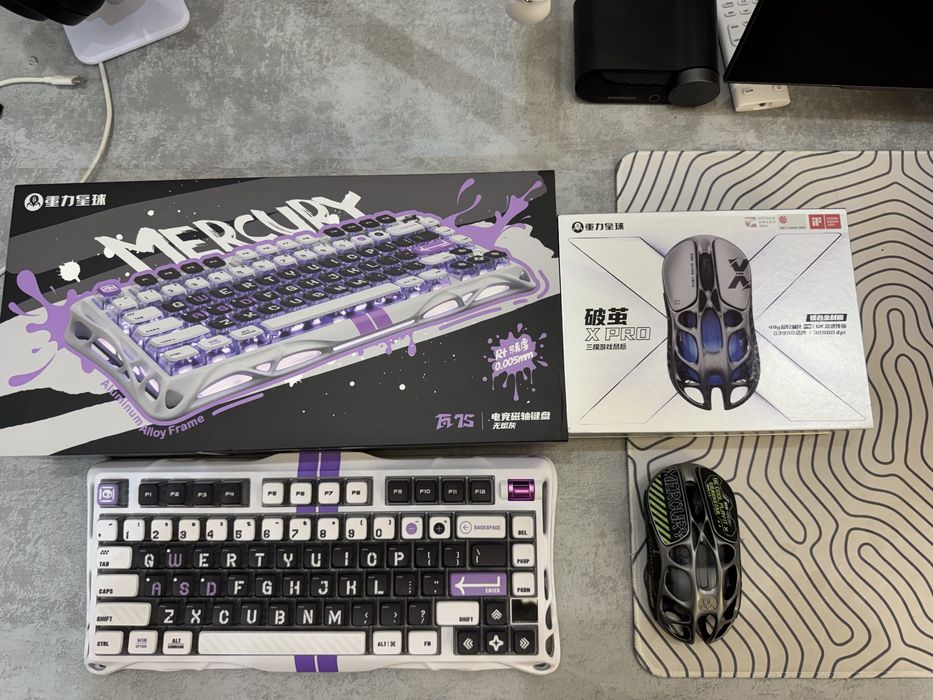 Продается магнитная клавиатура и мышь от Gravastar