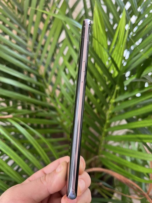 Vând SAMSUNG GALAXY S8+ (pentru piese)