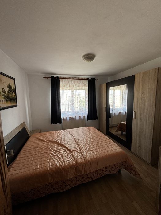 Apartament de vanzare 3 camere 2 bai cartier Tractorul 65.65 mp PROPRIETAR