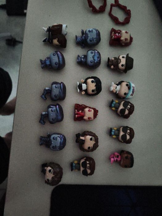 Фигурки из серии "Stranger Things" из киндеров