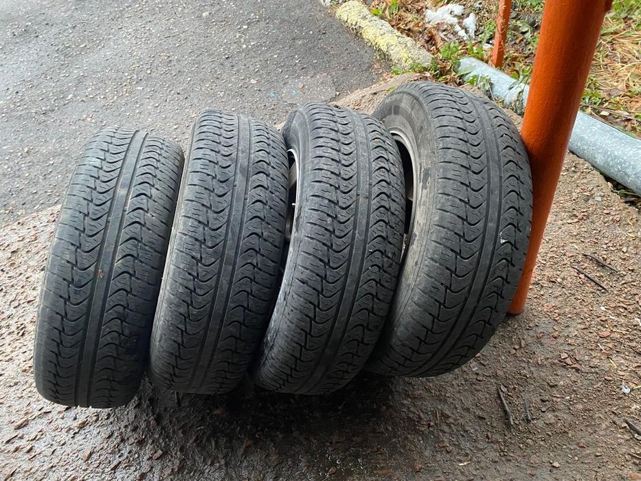 Резина летняя 215/65/16