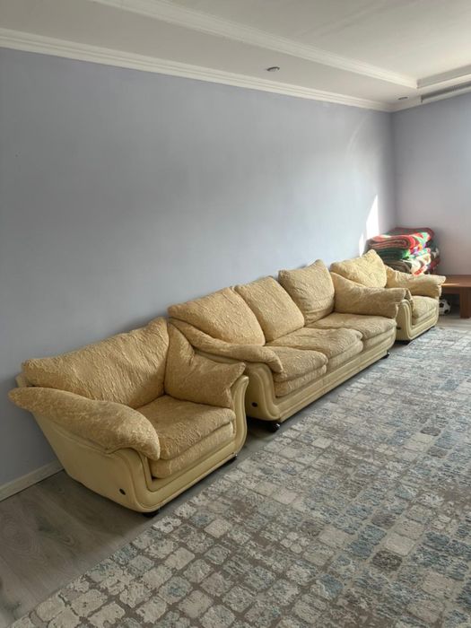 Диван с креслами комплект