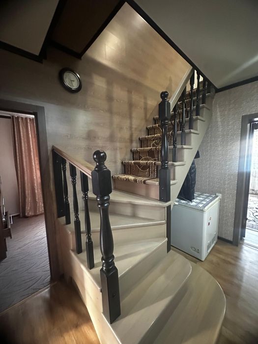 Дом с мансардой в  Бишкуле