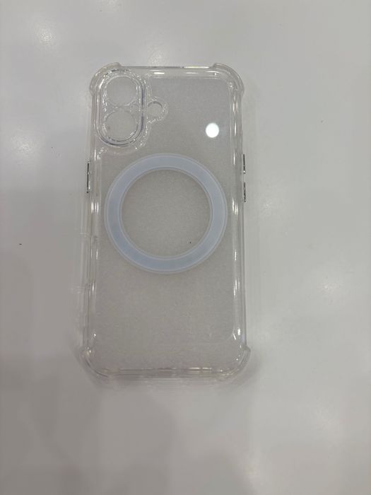 Калъфи за iPhone 16