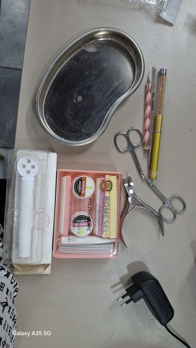 Начинающим мастерам маникюра все в идеальном состоянии