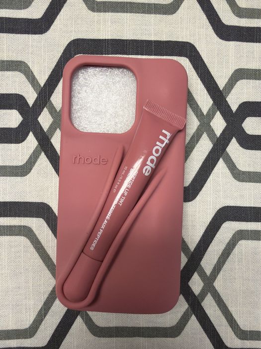 Калъф за iphone 13/14/15 pro на марката Rhode