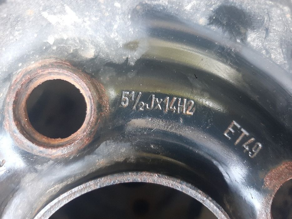 Продам резины зимние 175/70/14 с дисками