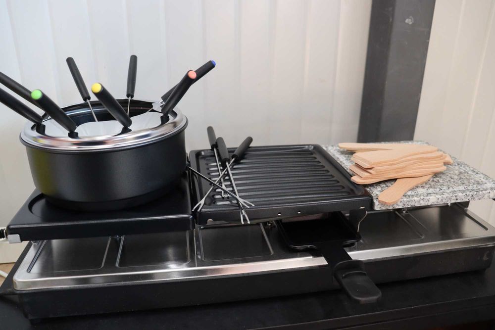 Livoo - Машина за раклет/фондю за 12 души - 5 в 1, мощност 1650 W