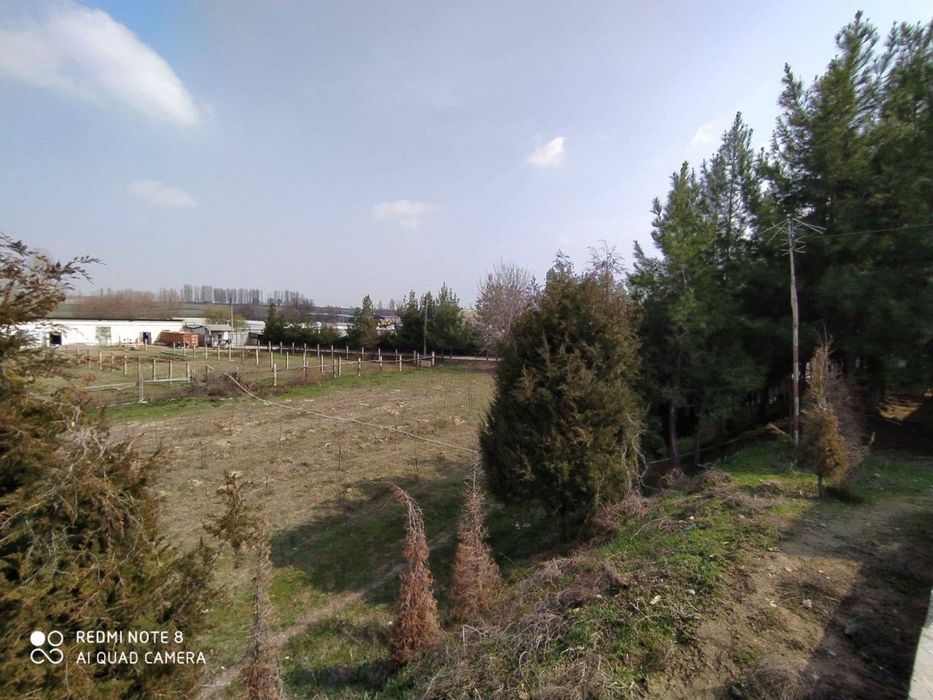 Продаётся земельный участок 2,5 га.