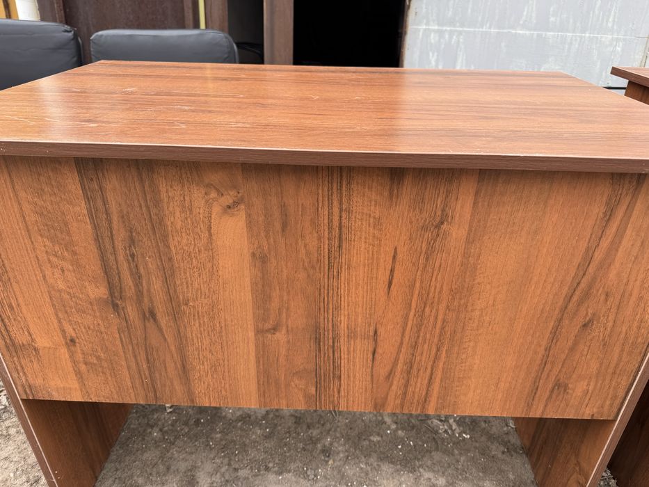 Офисный компьютерный стол