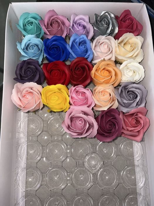 Кутии сапунени рози по 50 броя в кутия