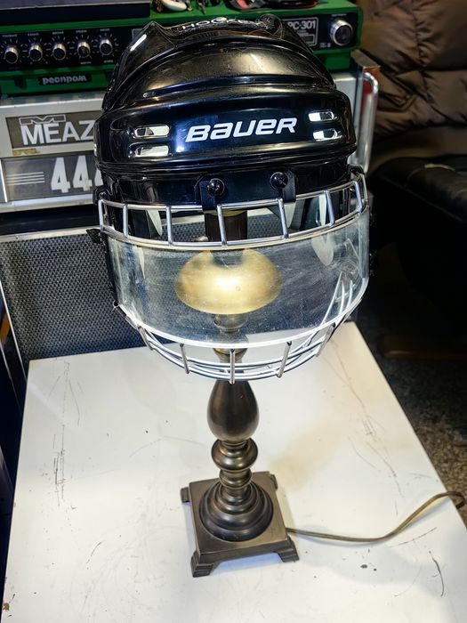 Масивна бронзова лампа - хокей