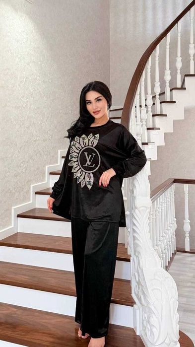 Ayollar kiyimlari OPTOM / Женская одежда ОПТОМ