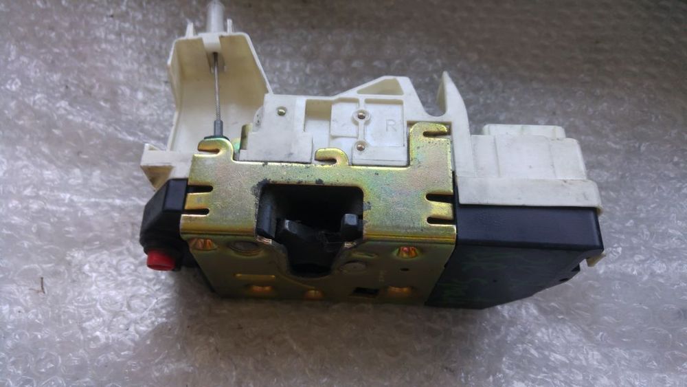 broasca dreapta spate peugeot 307