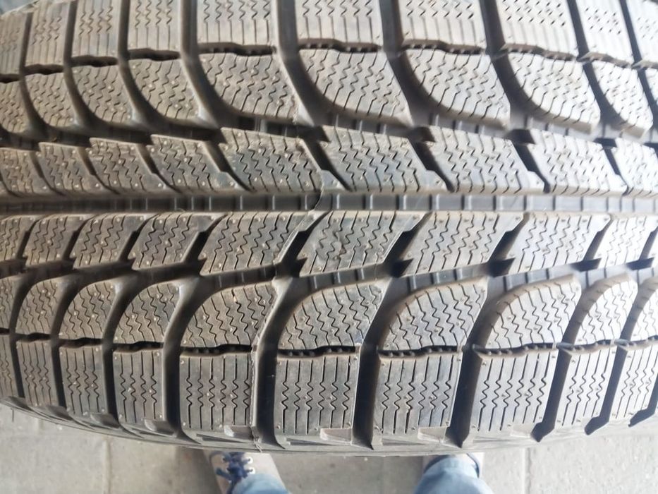 Продам    резину