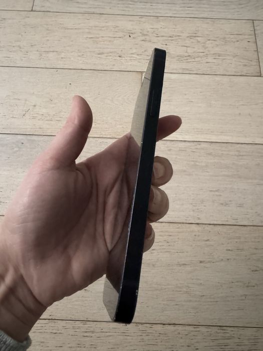 Vand iphone 12 +incarcator