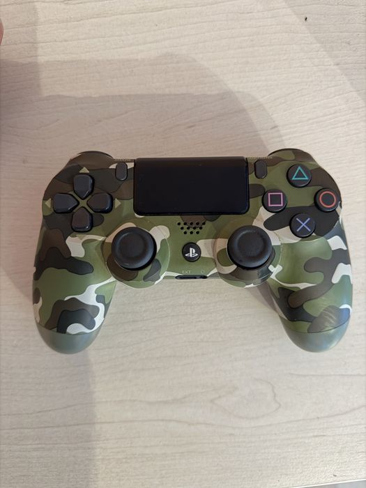 Ps4 pro 2 джойстика +игри
