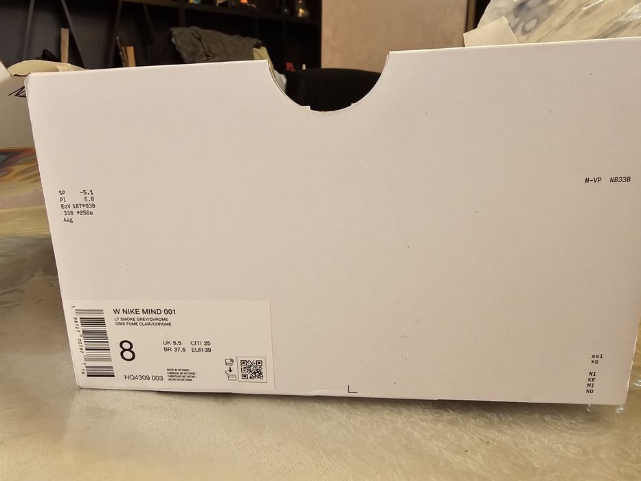 Продам Nike Mind