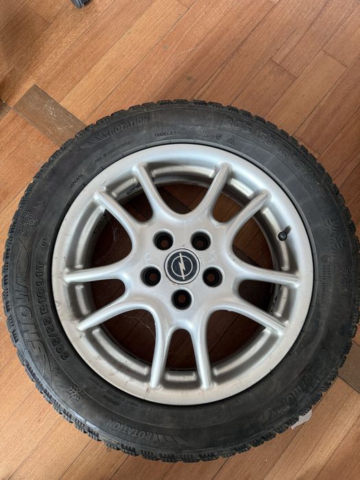 4 jante aliaj plus cauciucuri iarna 16R opel