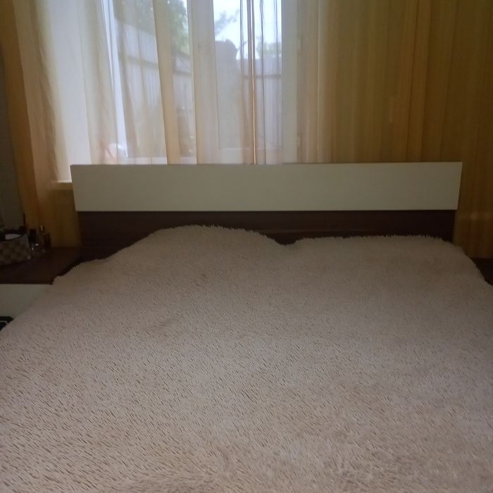 Продаётся кровать с тумбочками