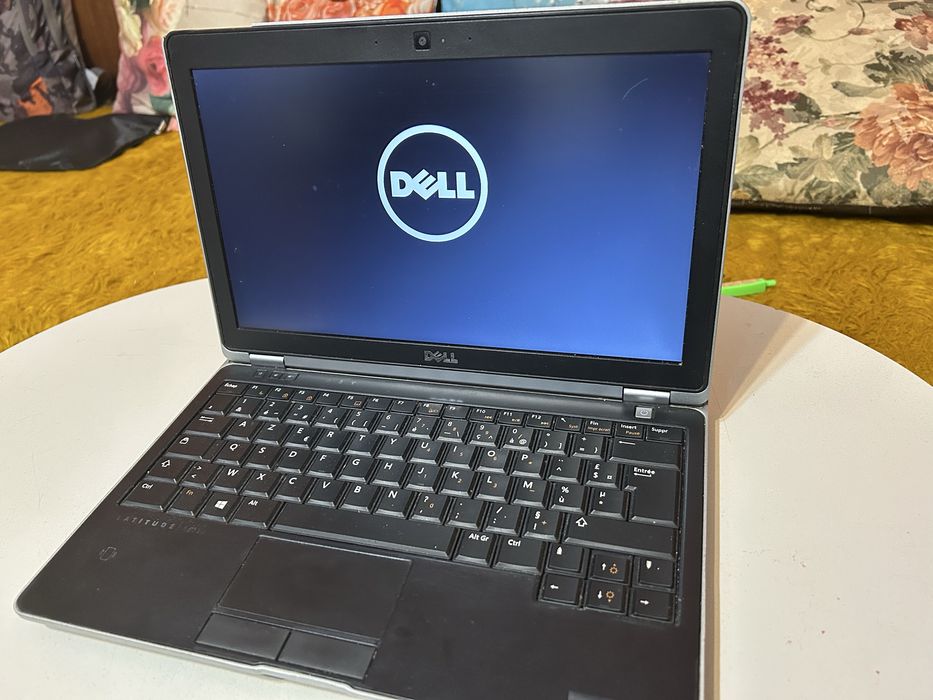 Лаптоп Dell Latitude E6230