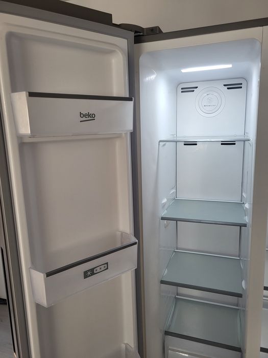 Frigider side-by-side beko