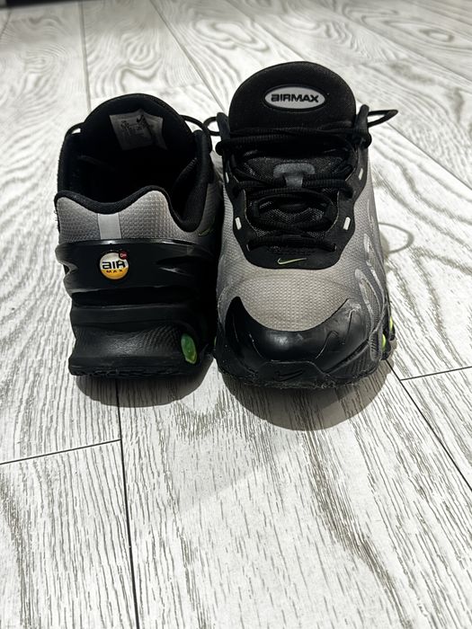 Adidasi Adidas si Nike