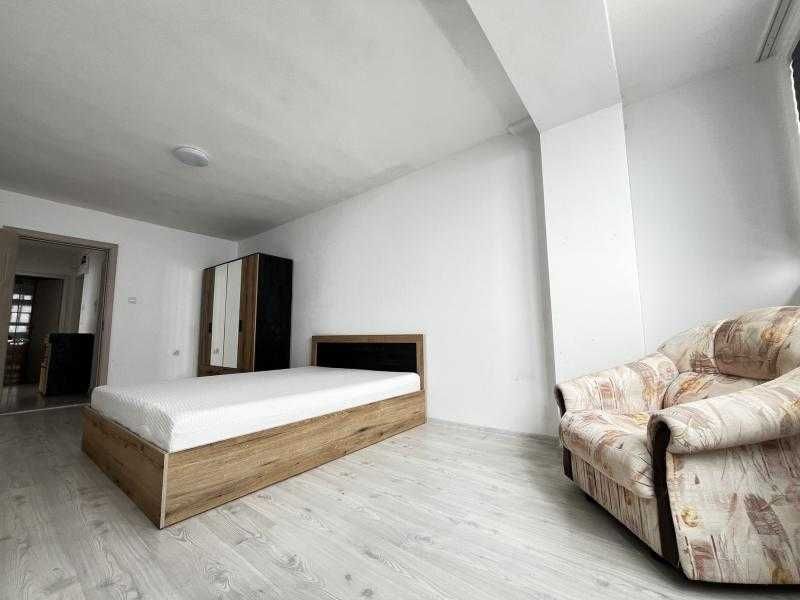 Дава се под наем Двустаен апартамент в Бургас, Лазур - 60 кв.м за 612 € - Снимка #5