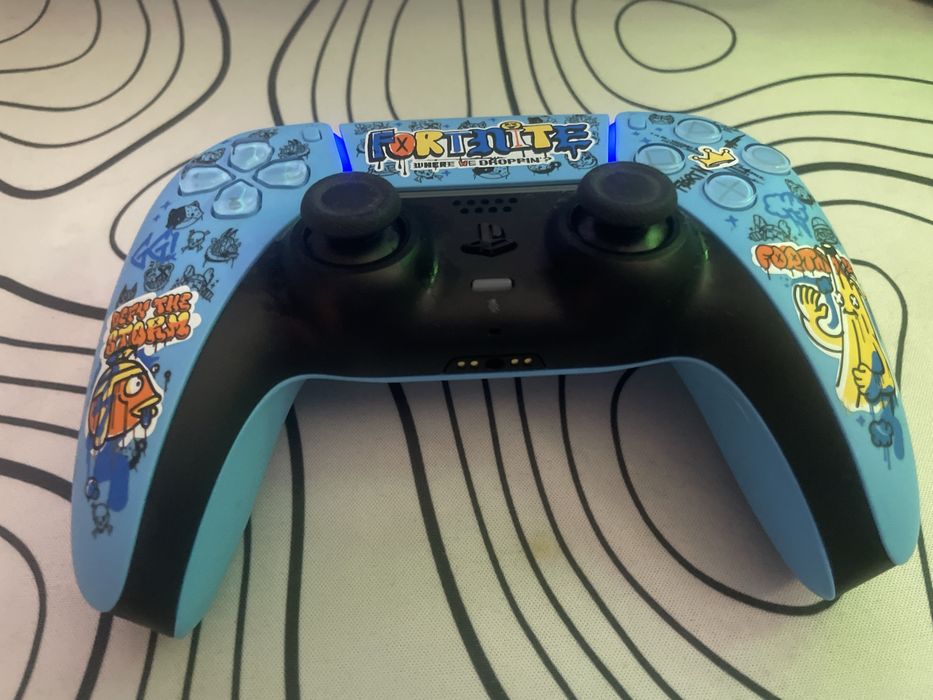 PS5 DualSense Fortnite Limited Edition – като нов, оригинален