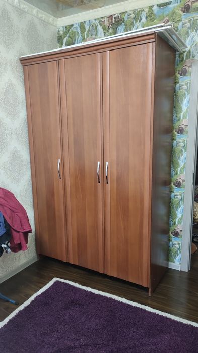 Шкаф с тумбой, комплект.