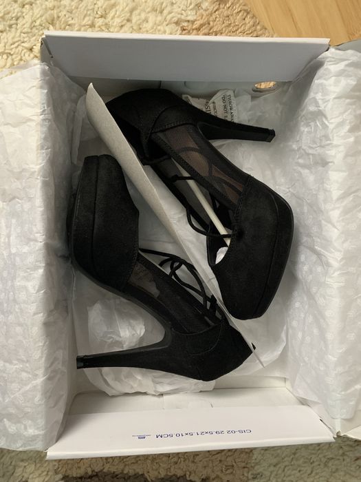 Pantofi  cu toc eleganti