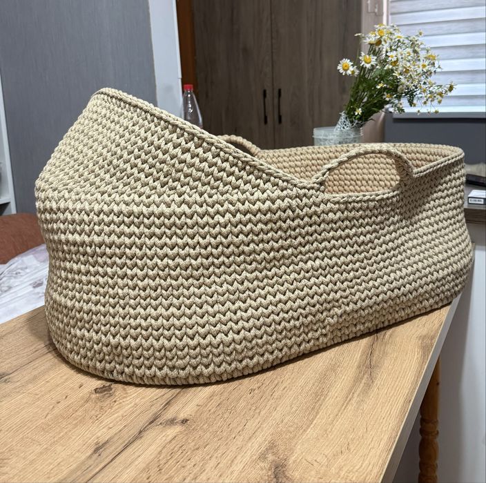 Продам вязанную люльку