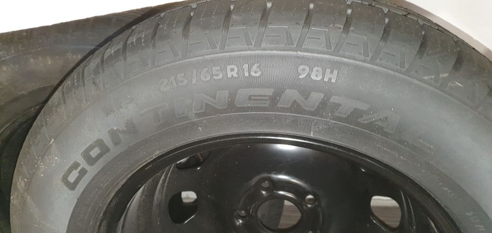 Продам резину 215/65/16