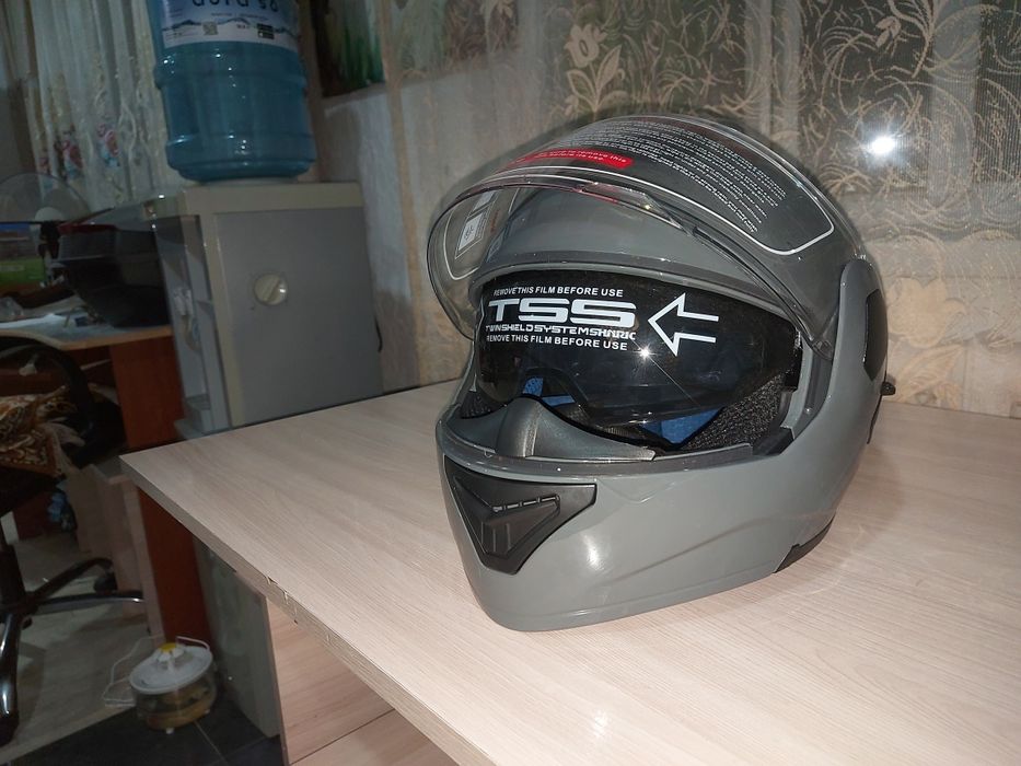 Обсолютно новый шлем