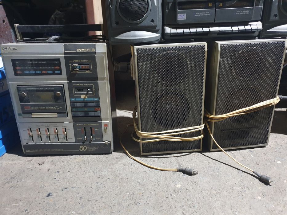 Магнитофон Комета -225С-3