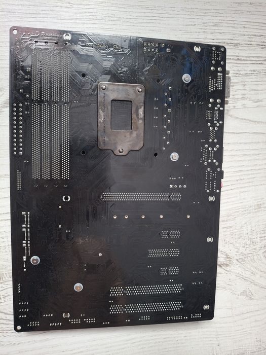 Vînd placa de baza Asrock z 97 Pro4 + procesor intel core i5 4670